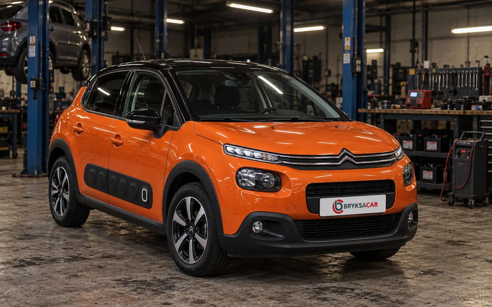 Citroen C3 w hali warsztatu